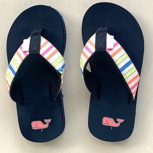 NEW VINEYARD VINES Girl's Logo Classic Striped Flip Flips Whale EVA Foam Size 1